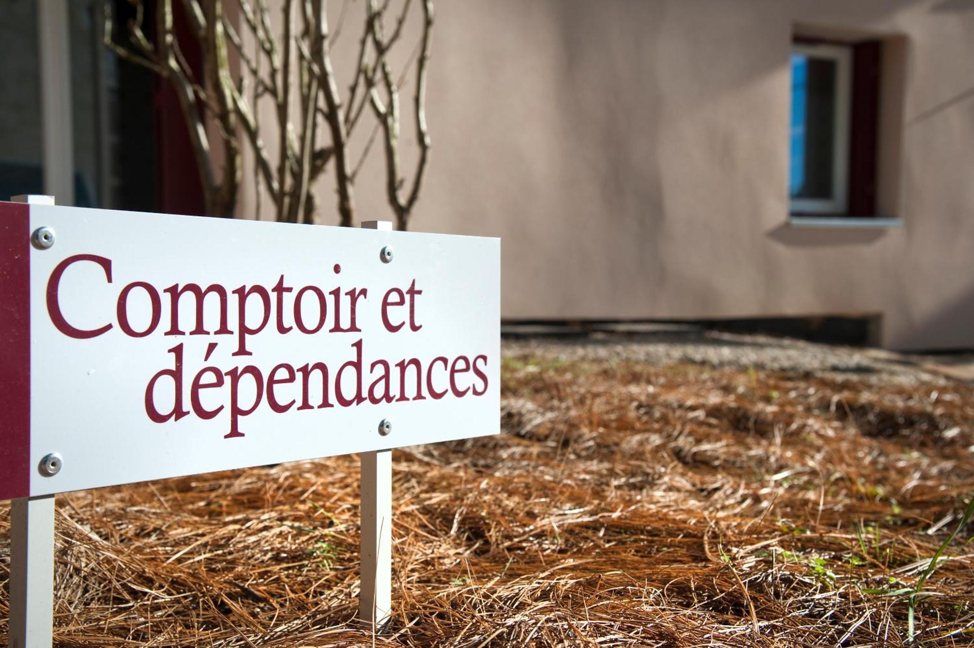 Comptoir Et Dependances Frontonas Exterior foto